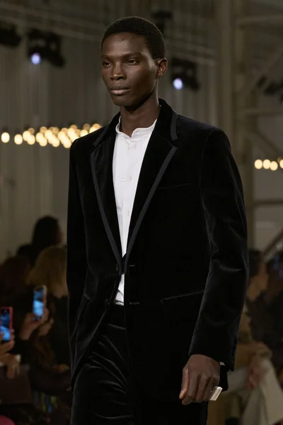 Look 196